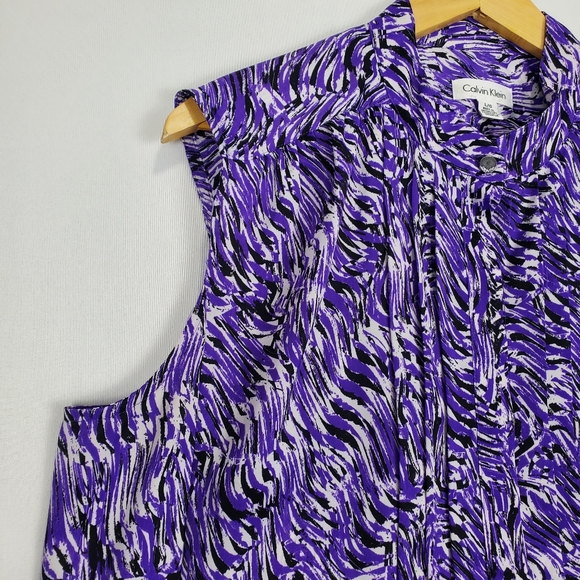 Calvin Klein Sleeveless Blouse Size Large with Purple, Black, and White Pattern - Picture 4 of 16